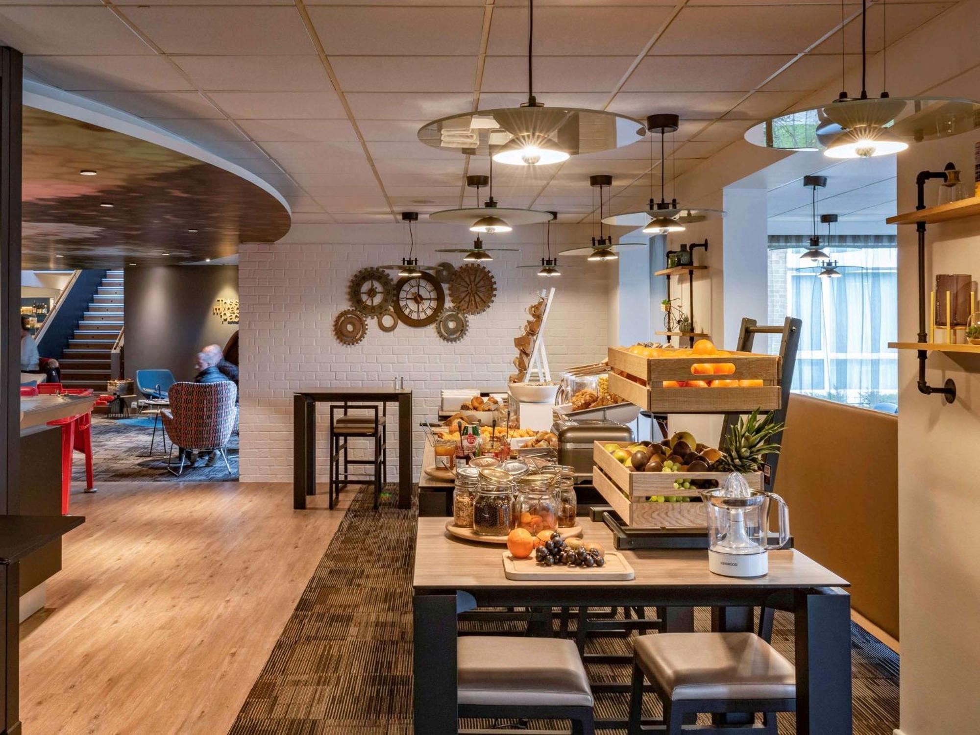 Hôtel Novotel Valenciennes Rouvignies Esterno foto