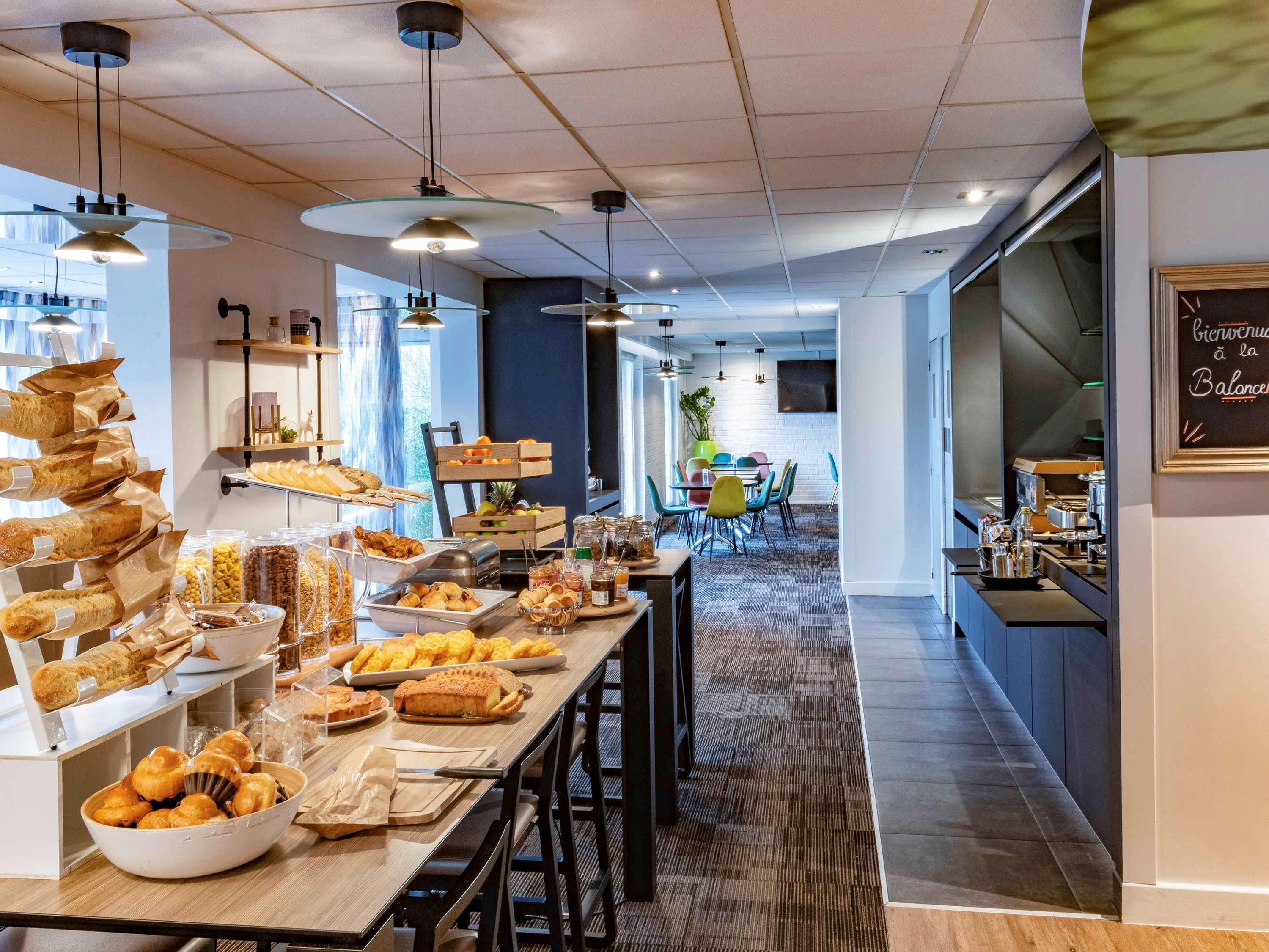 Hôtel Novotel Valenciennes Rouvignies Esterno foto